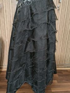 stunning black gown