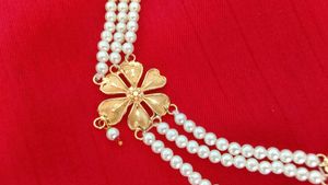 Pearl &amp; Gold Flower Necklace Set