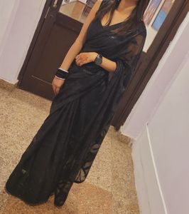 Elegant Black Saree with Unstitched Blouse 🖤