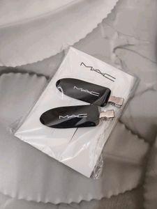 MAC Hairclips