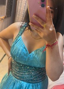 Stunning Blue Sequin Gown❤️🎀