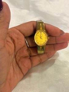 Classic Gold Citizen Quartz Watch