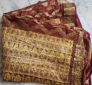 maroon patora saree