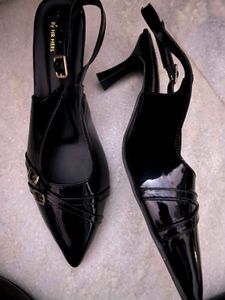 Chic Black Patent Slingback Heels