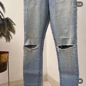 Light Wash Ripped Skinny Jeans