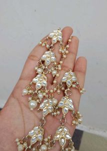 Elegant Kundan &amp; Pearl Maang Tikka