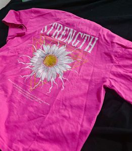 Graphic Tee with Daisy Print