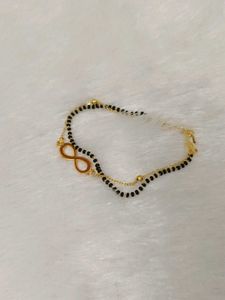 Elegant Infinity Bracelet