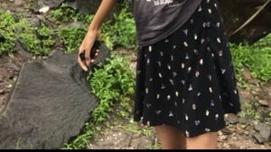 Floral Print Mini Skirt