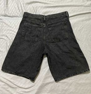 H&amp;M Orginal Women's Black Denim Shorts