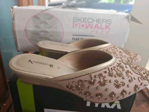 KASHISH Embroidered Mules