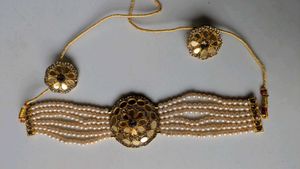 Elegant Pearl Choker with Earrings
