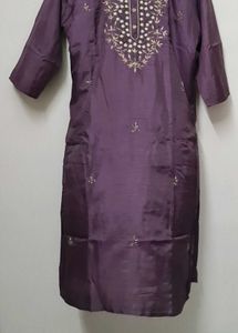 Elegant Purple Embroidered Kurta