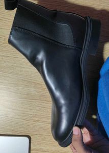 ZARA Classic Black Chelsea Boots