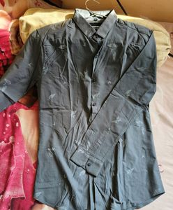 MENS GREY SHIRT WITH AUTHENTIC WHITE LEAF DESING