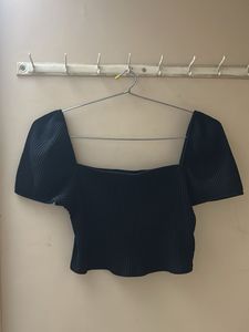 Chic Black Puff Sleeve Square Neck Crop Top
