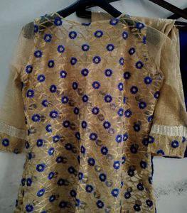 Beautiful Designer party Wear Kurta set Size issue