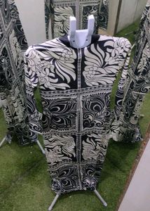 Unique Black &amp; White Printed Kurta