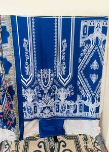 Elegant blue Pakistani Kurta Set with Intricate Pr