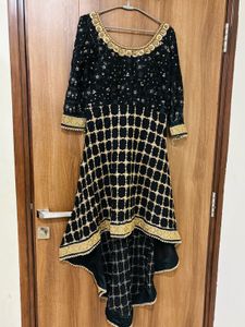 Elegant Black Floral Embroidered Lehenga