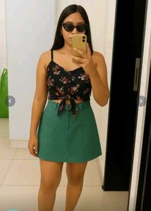 Floral Print Tie-Front Crop Top
