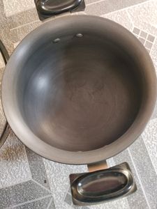 Usha Leuxs Cookware