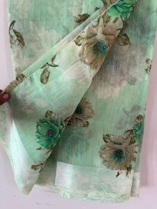 Beautiful Floral Print Saree
