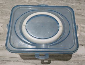 Egg container