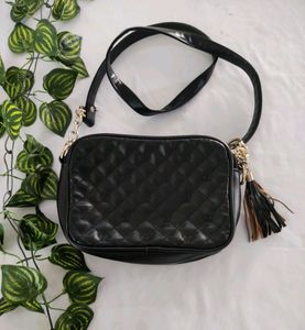 Kleio Black Slingbag (Women's)