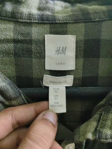 Men's Plaid Button-Down Shirt