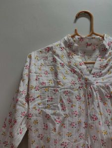 White Floral Print V-Neck Top