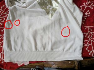 GUESS Logo Hoodie – Off White