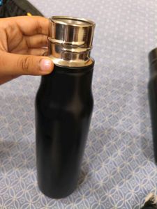 Set of 2 Black Water Bottles