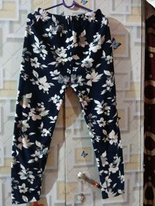 Floral Print Velvet Leggings