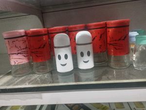 Cute Face Spice salt & pepper Shaker Set