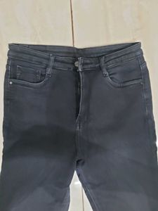 Classic Black Skinny Jeans