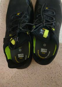 Safety joggers shoes