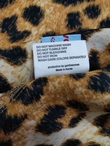 Stylish Leopard Print Button-Up Shirt
