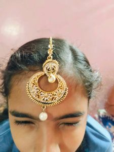 Golden Jhumka Earrings Set