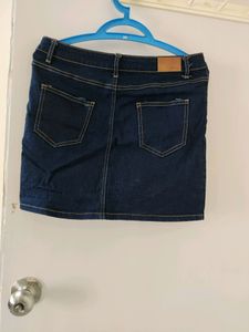 mini skirt