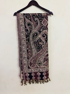 Beautiful Kashmiri Print Shawl On Sale!!