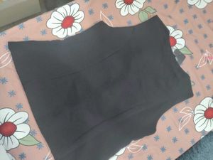 Sleeveless Black V-Neck Vest Top