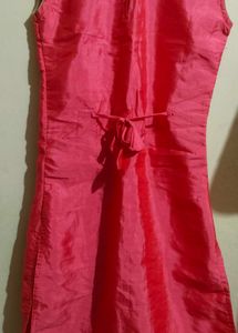 Elegant Pink Kurta Set with Gold Embroidery