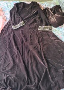 Elegant Velvet Kurta Set with Dupatta
