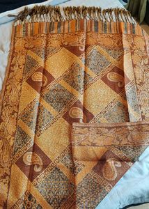 Elegant Paisley Print Scarf