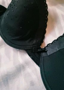 Very Beautiful N Comfortable Satin Bra With Penty