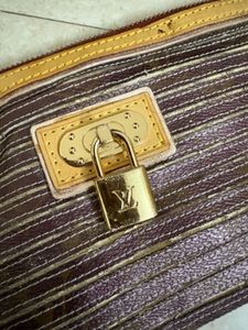 Louis Vuitton LV bagutte bag super rare