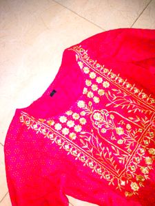 Pink Embroidered Anarkali💓💞🌺🌷🦄
