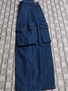 Blue denim barrel cargo jeans