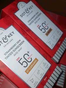 Dot &amp; Key Strawberry Dew Tinted Sunscreen SPF 50+